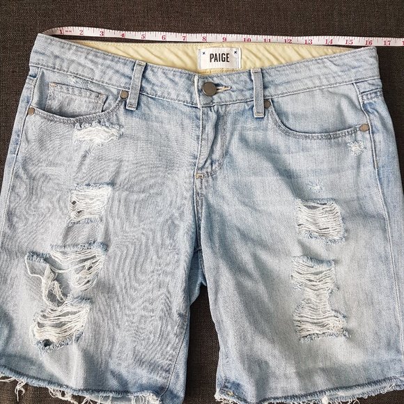 PAIGE | Grant Shorts in Naomi Destructed Wash - Picture 10 of 12